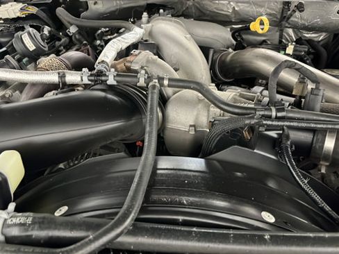 Used 2023 Ford F250 XLT w/ XLT Premium Package AWD/4WD image 32