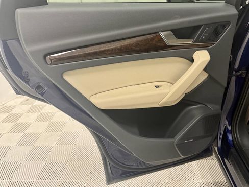 Used 2018 Audi Q5 2.0T Premium Plus w/ Premium Plus Package image 31