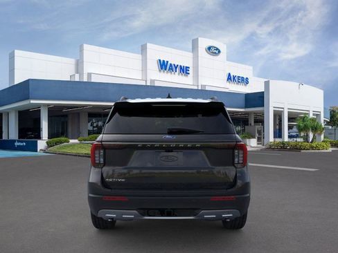 New 2026 Ford Explorer Active w/ Active Comfort Package image 4