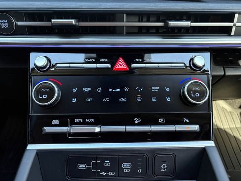 New 2025 Hyundai Santa Fe Limited image 25