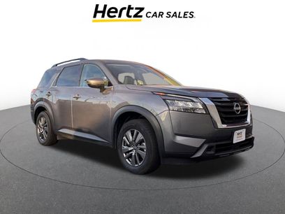 Used 2025 Nissan Pathfinder SV