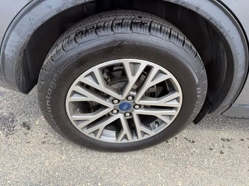 Used 2021 Ford Escape SEL image 16