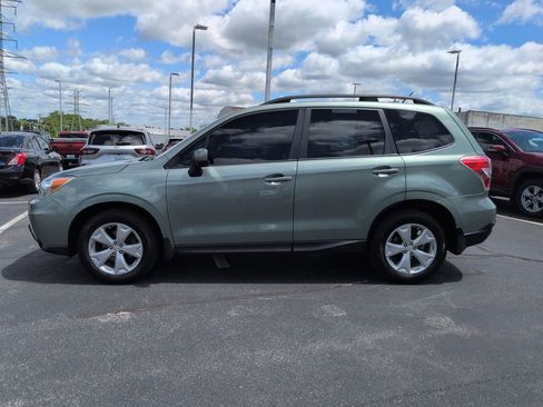 Used 2015 Subaru Forester 2.5i Premium w/ All-Weather Package AWD/4WD image 2