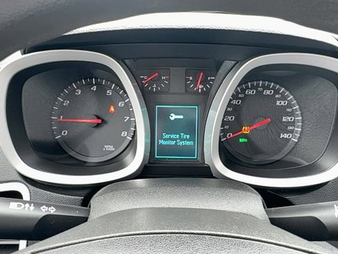 Used 2015 Chevrolet Equinox LS image 23