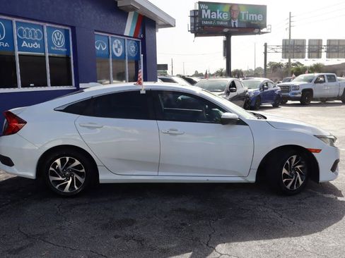 Used 2017 Honda Civic EX image 2