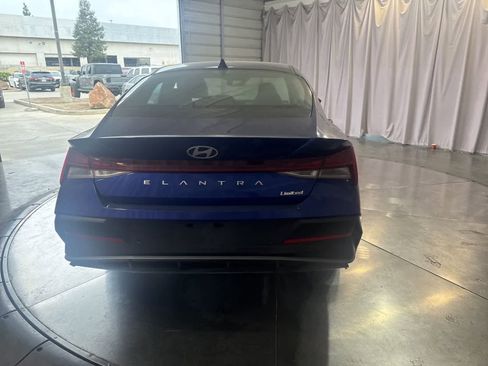 Used 2024 Hyundai Elantra Limited image 6