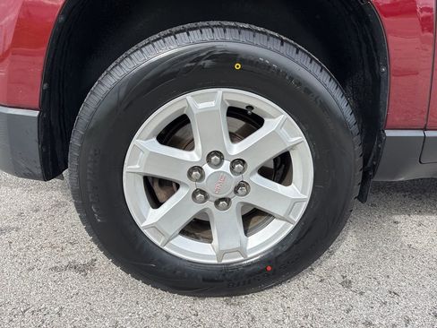 Used 2016 GMC Acadia SLE image 13