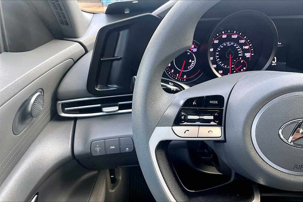 Used 2021 Hyundai Elantra SEL FWD image 26