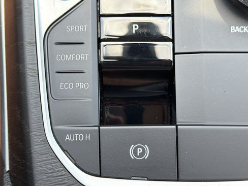 Certified 2024 BMW i4 eDrive40 w/ Premium Package RWD image 10