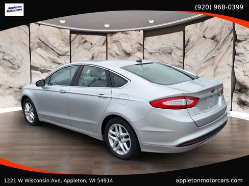 Used 2014 Ford Fusion SE w/ Equipment Group 202A image 7