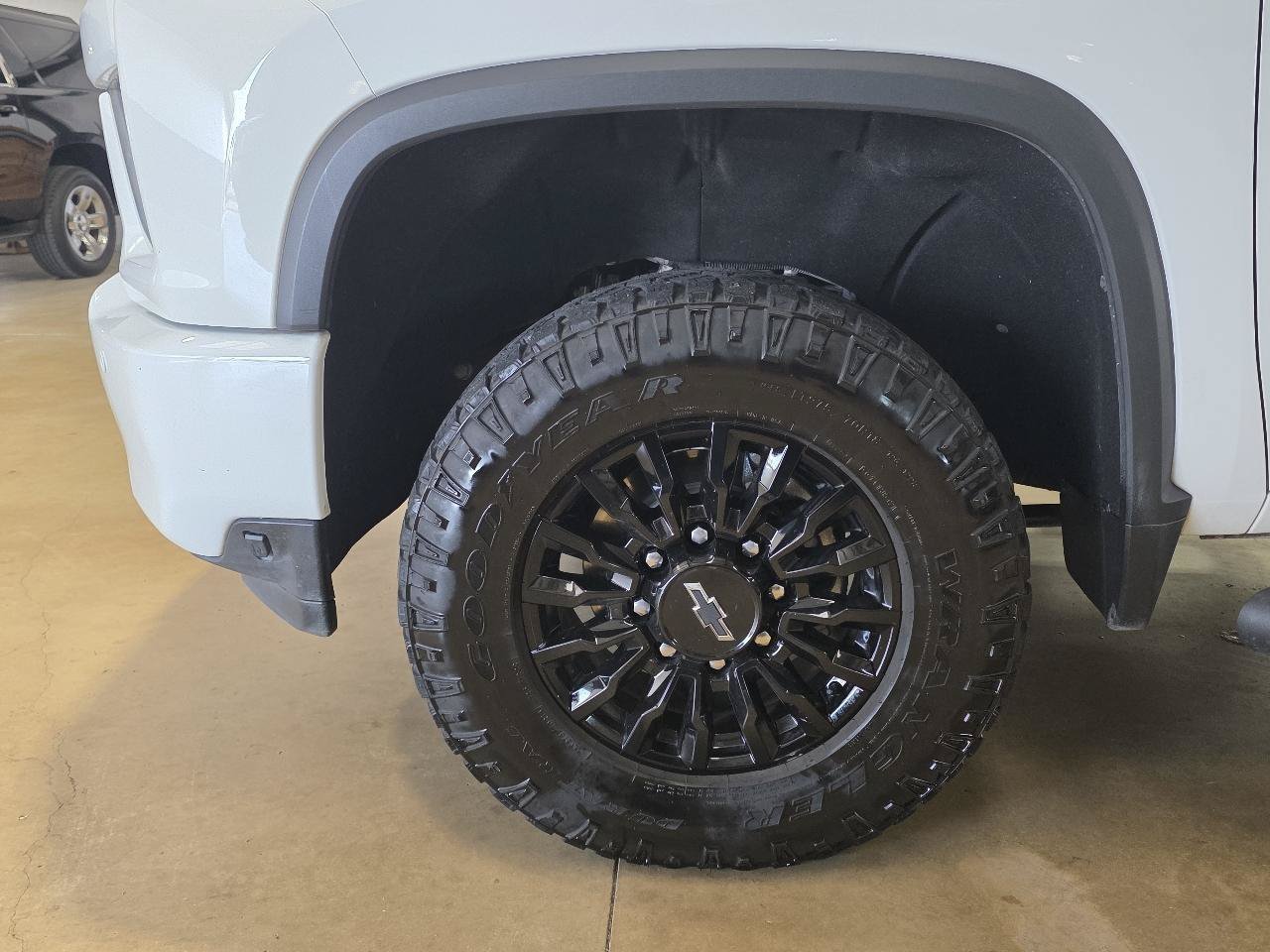 Used 2021 Chevrolet Silverado 2500 LTZ w/ LTZ Plus Package AWD/4WD image 9