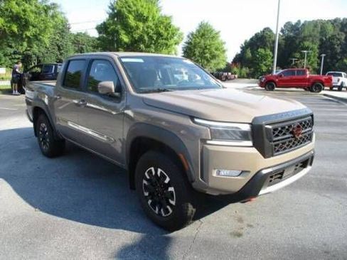 Used 2024 Nissan Frontier PRO-4X w/ Technology Package image 2