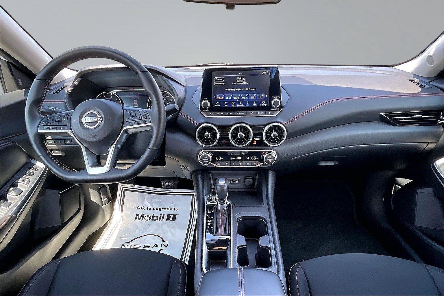 Certified 2025 Nissan Sentra SR FWD image 17