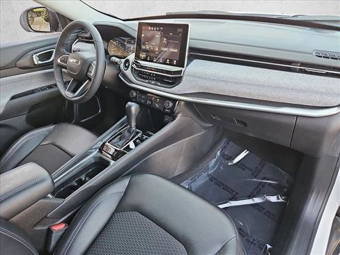 Used 2022 Jeep Compass Latitude image 27