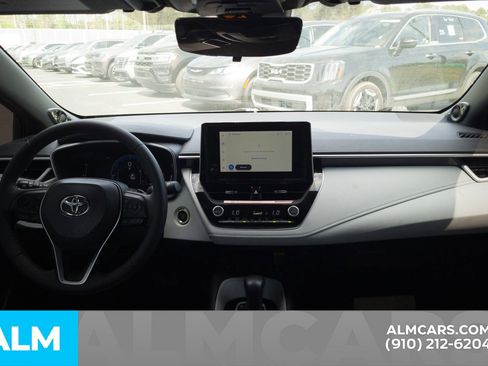 Used 2025 Toyota Corolla XSE FWD image 20