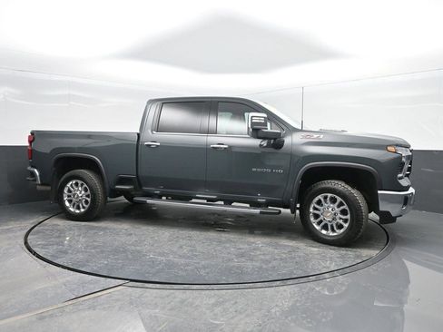 Used 2025 Chevrolet Silverado 2500 LTZ w/ LTZ Premium Package image 3