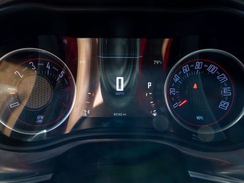 Used 2022 Dodge Challenger R/T RWD image 14