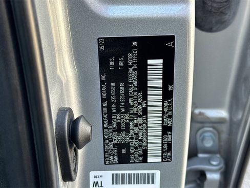 Certified 2023 Toyota Highlander XLE image 27