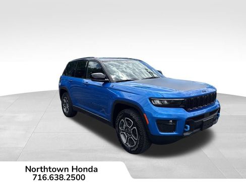 Used 2023 Jeep Grand Cherokee Trailhawk w/ Luxury Tech Group III AWD/4WD image 1