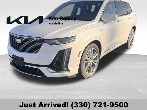 Used 2022 Cadillac XT6 Premium Luxury image 1