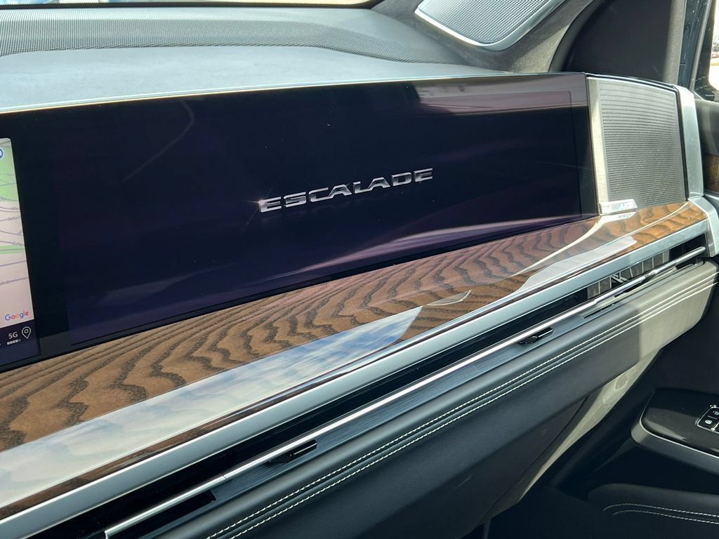 Certified 2025 Cadillac Escalade Sport Platinum w/ LPO, Floor Liner Package AWD/4WD image 35