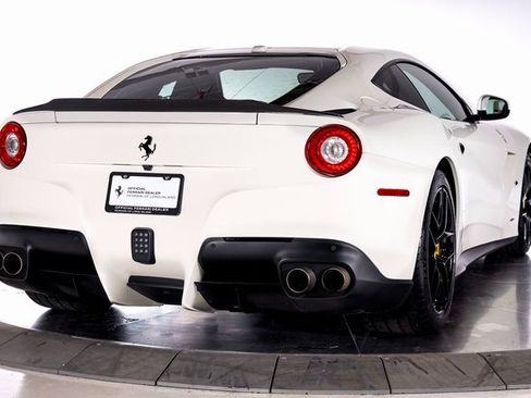 Used 2015 Ferrari F12 Berlinetta image 11