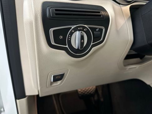 Used 2021 Mercedes-Benz GLC 300 image 13