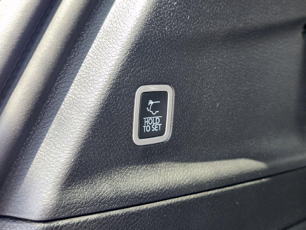 New 2027 Chrysler Pacifica Select AWD/4WD image 35