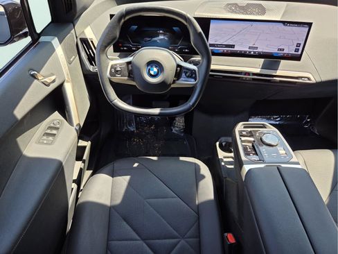 Used 2024 BMW iX xDrive50 w/ Sport Package AWD/4WD image 13