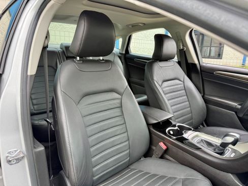 Used 2015 Ford Fusion SE w/ Equipment Group 502A FWD image 15