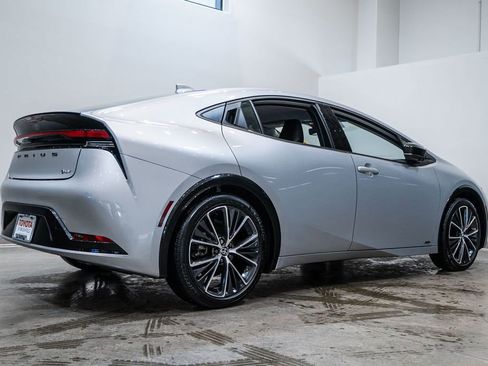 Certified 2025 Toyota Prius XLE image 7