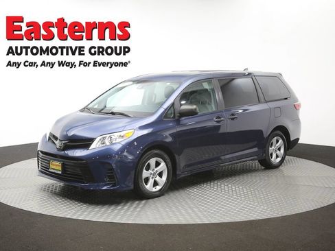 Used 2020 Toyota Sienna L FWD image 57