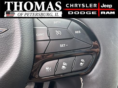 Used 2024 Chrysler Pacifica Touring-L w/ S Appearance Package FWD image 15