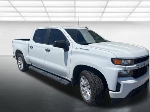 Used 2022 Chevrolet Silverado 1500 Custom w/ Safety Confidence Package image 1