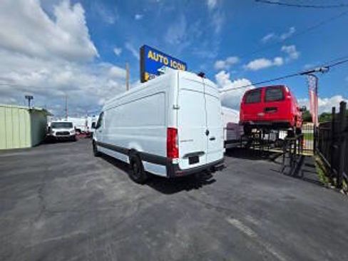 Used 2025 Mercedes-Benz Sprinter 2500 image 26