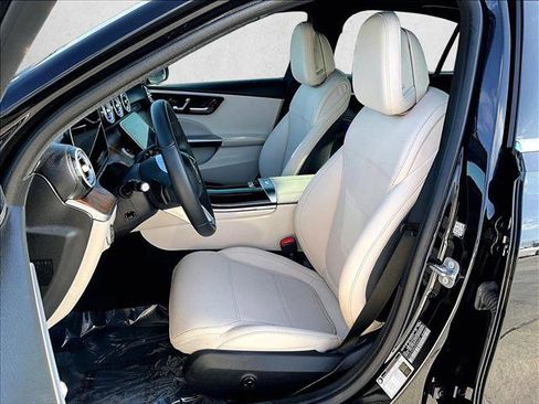 Used 2025 Mercedes-Benz C 300 Sedan image 27