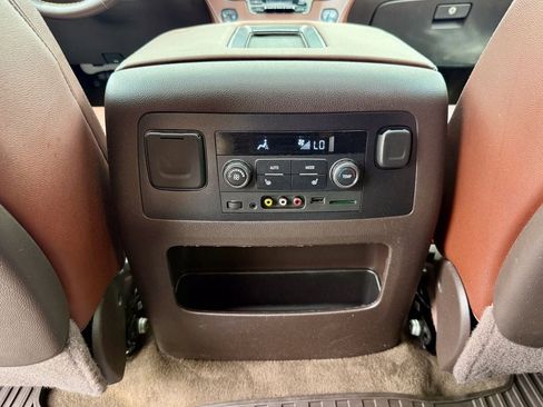 Used 2015 Chevrolet Tahoe LTZ AWD/4WD image 38