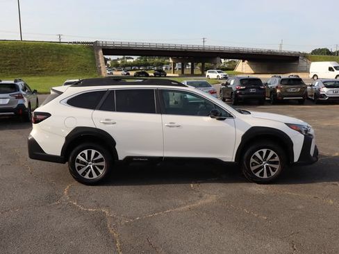 Certified 2024 Subaru Outback Premium AWD/4WD image 9