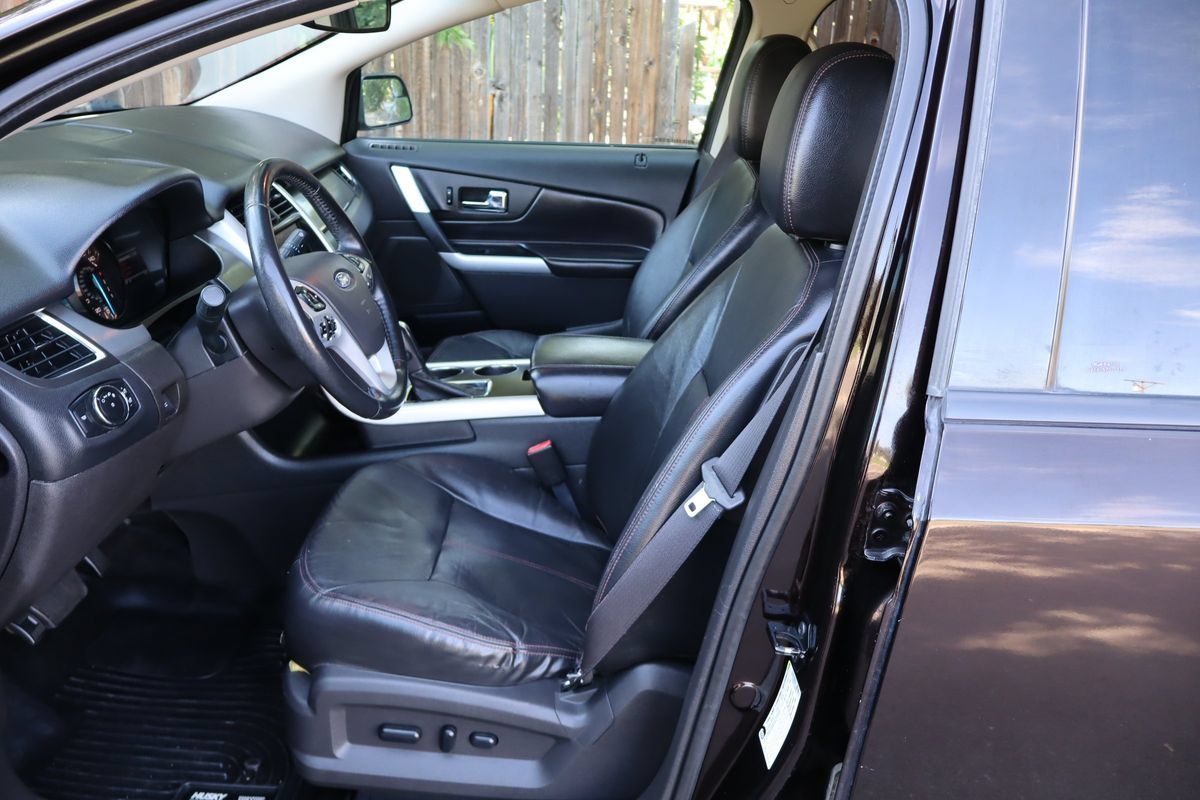 Used 2013 Ford Edge SEL FWD image 19