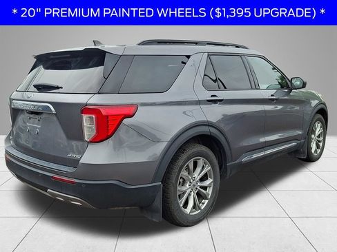 Used 2022 Ford Explorer XLT w/ Equipment Group 202A AWD/4WD image 4