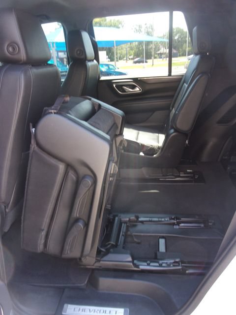 Used 2021 Chevrolet Tahoe Z71 w/ Luxury Package AWD/4WD image 29
