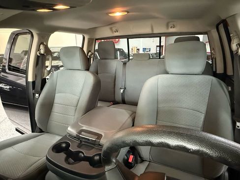 Used 2016 RAM 1500 Classic SLT image 13