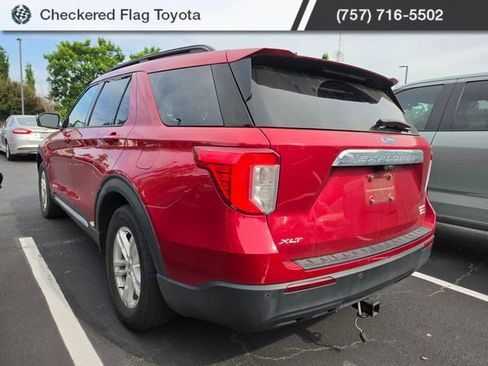 Used 2021 Ford Explorer XLT RWD image 4