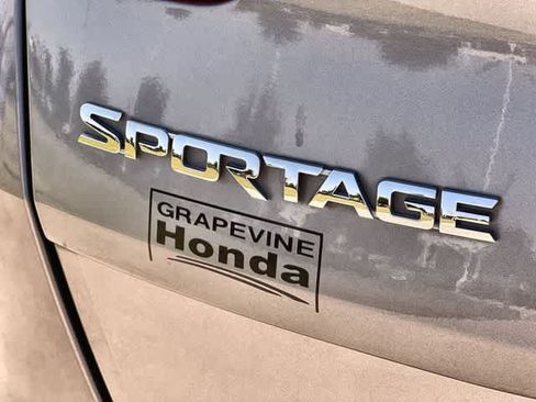 Used 2021 Kia Sportage LX FWD image 8