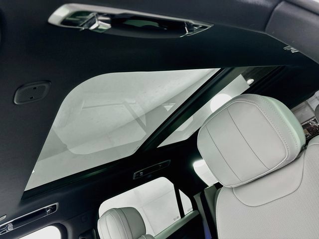 New 2027 Land Rover Range Rover Sport SE AWD/4WD image 14