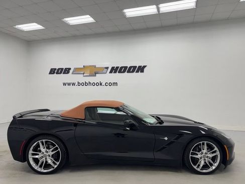 Used 2015 Chevrolet Corvette Stingray Convertible w/ 3LT Preferred Equipment Group RWD image 4