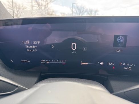 Used 2025 Buick Enclave Sport Touring image 11