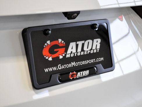 Used 2022 Jaguar F-PACE SVR image 12