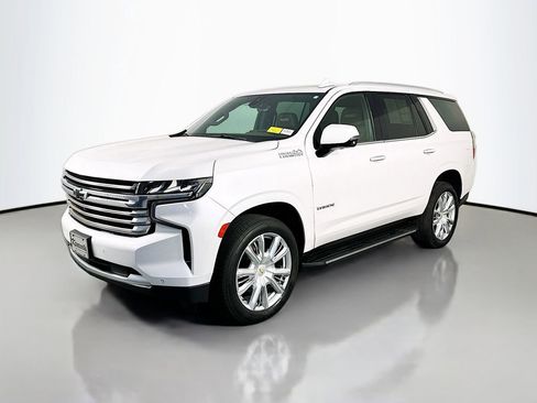 Used 2021 Chevrolet Tahoe High Country w/ Premium Package AWD/4WD image 3