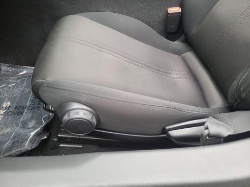 Used 2021 MAZDA MX-5 Miata Sport image 12